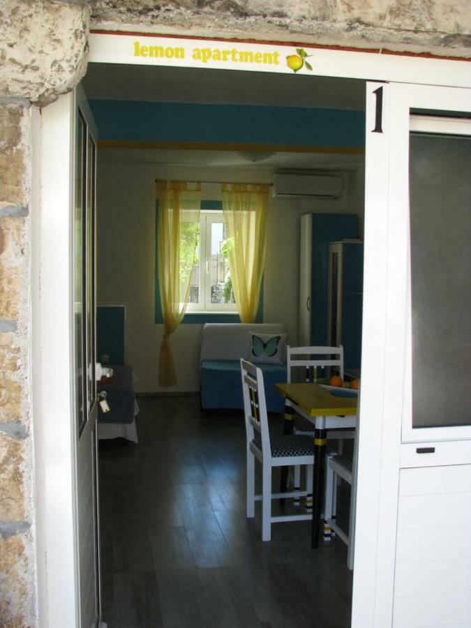 Apartments And Room Lemon Vis Cameră foto